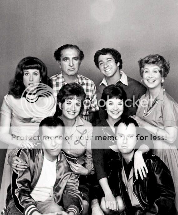 Laverne_and_Shirley_cast_1976_zpswiwbcr3