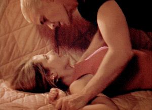 kissandgoesdown.gif